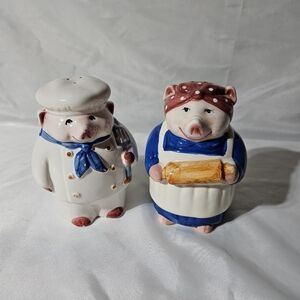 Vintage Chef And BakerSalt And Pepper Shakers By Clay Art